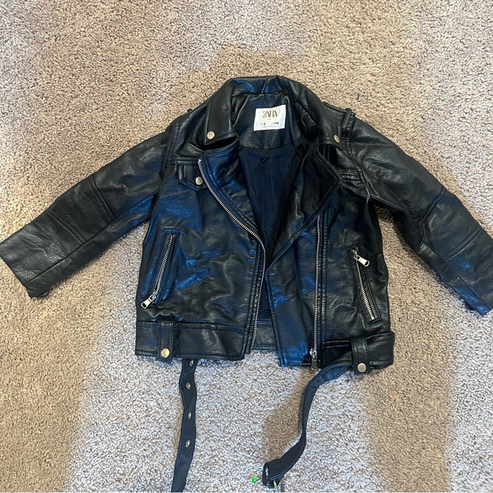 Zara girl leather jacket, size 5/ 110 cm